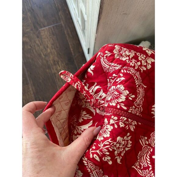 The Chandler Collection (red quilted duffle bag) - Picture 5 of 10